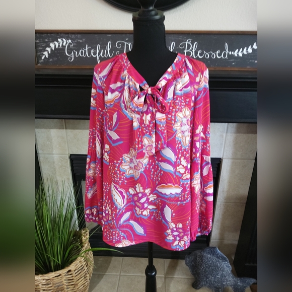 Black Rainn Tops - Black Rainn Ladies Top